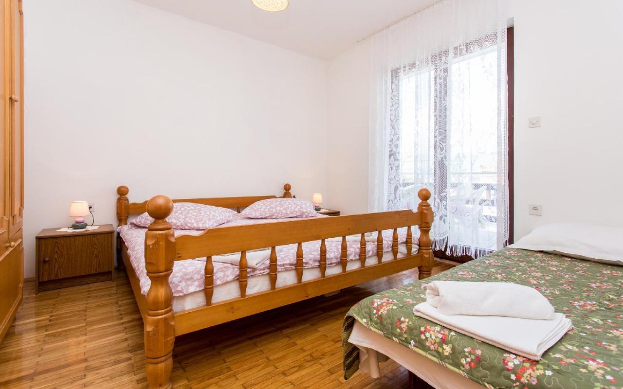 Apartman Broznic Šilo Buitenkant foto