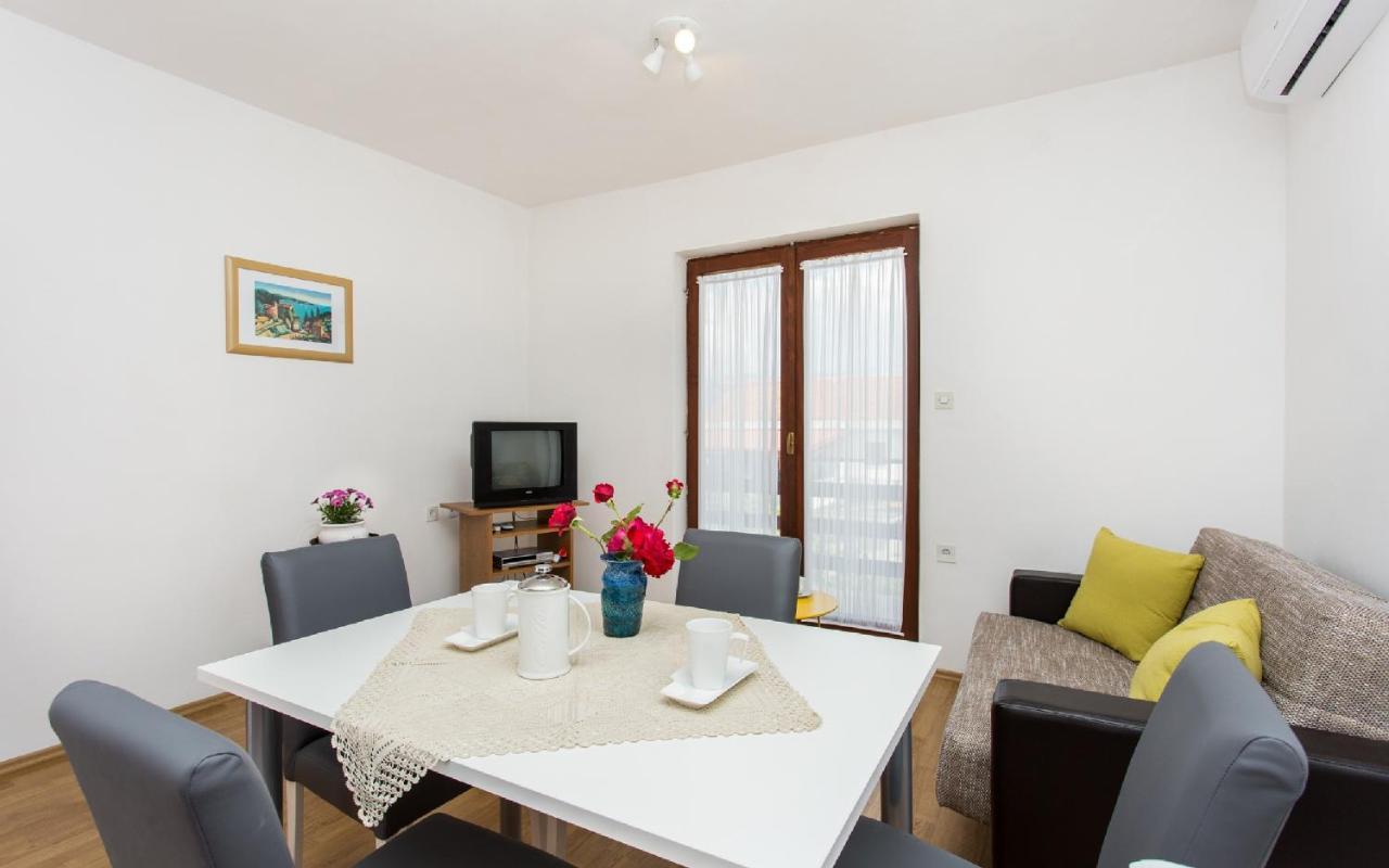 Apartman Broznic Šilo Buitenkant foto